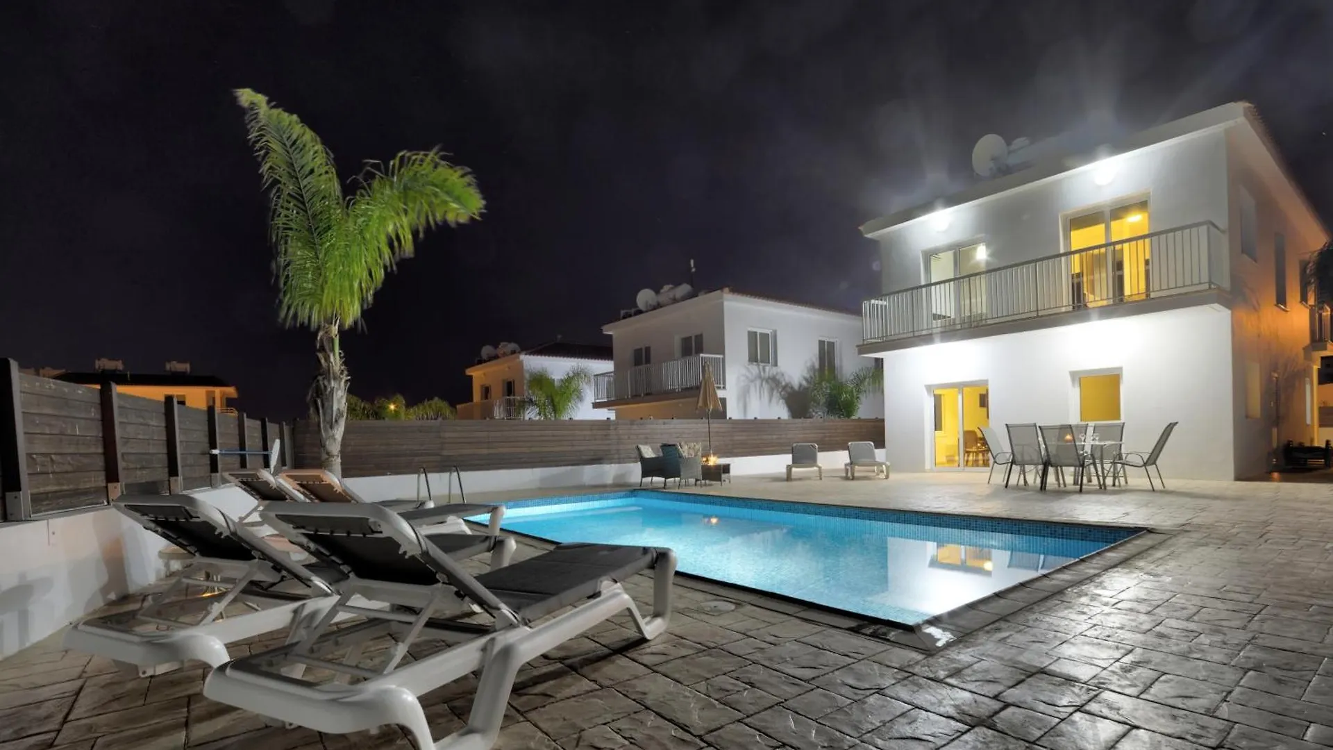 Nissi Villa Ourania Ayia Napa 0*,